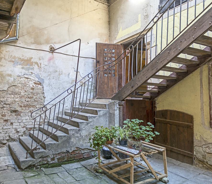 Art & House Apartament Lwów Zewnętrze zdjęcie